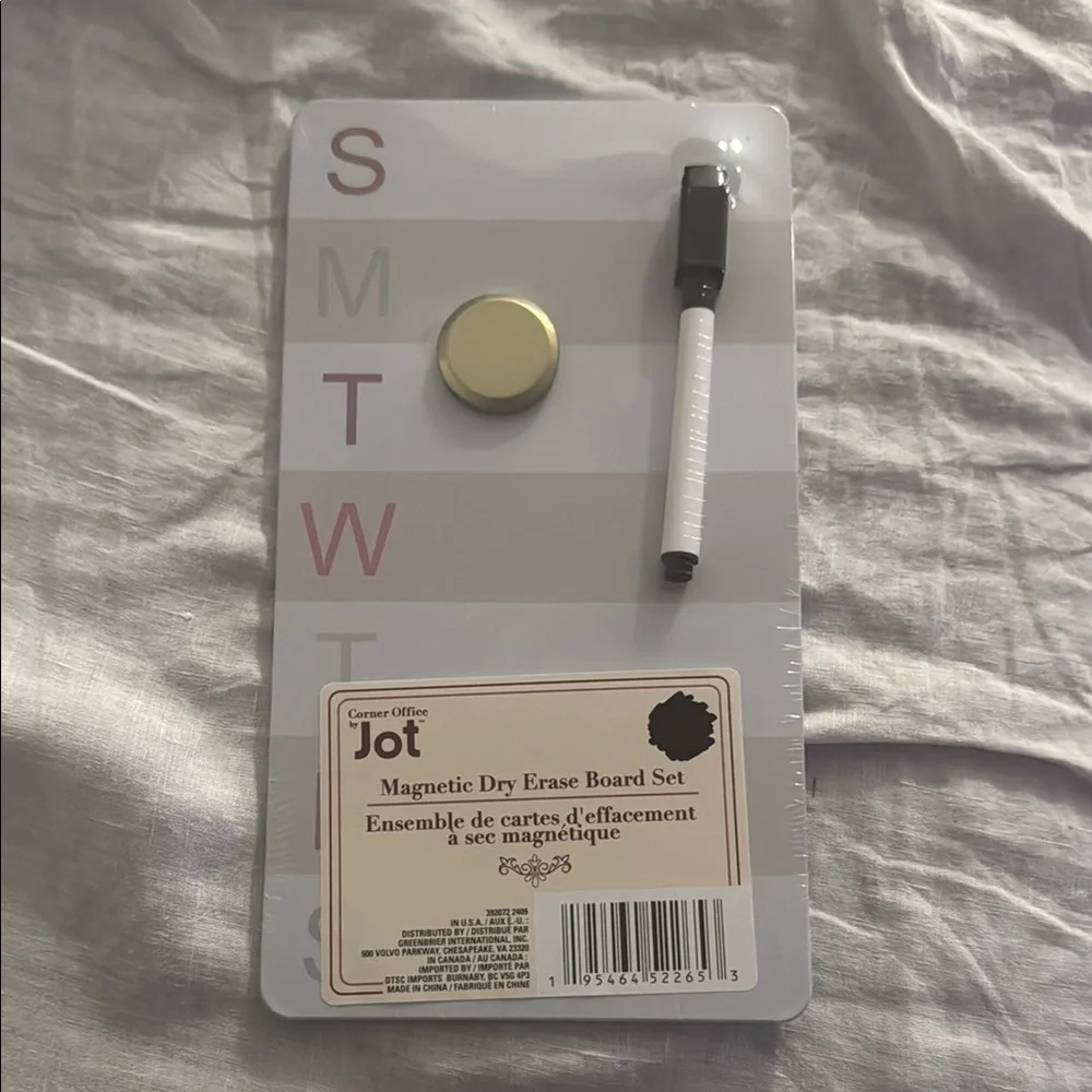 *LAST ONE* NWT WEEKLY Magnetic Dry Erase Board WITH marker (1/2 available)